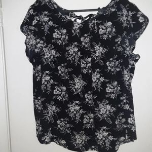 Black floral top